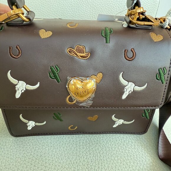 NWT BETSEY JOHNSON XOMYLO SATCHEL CROSSBODY BAG HORSESHOE KEYRING BROWN - Picture 4 of 6